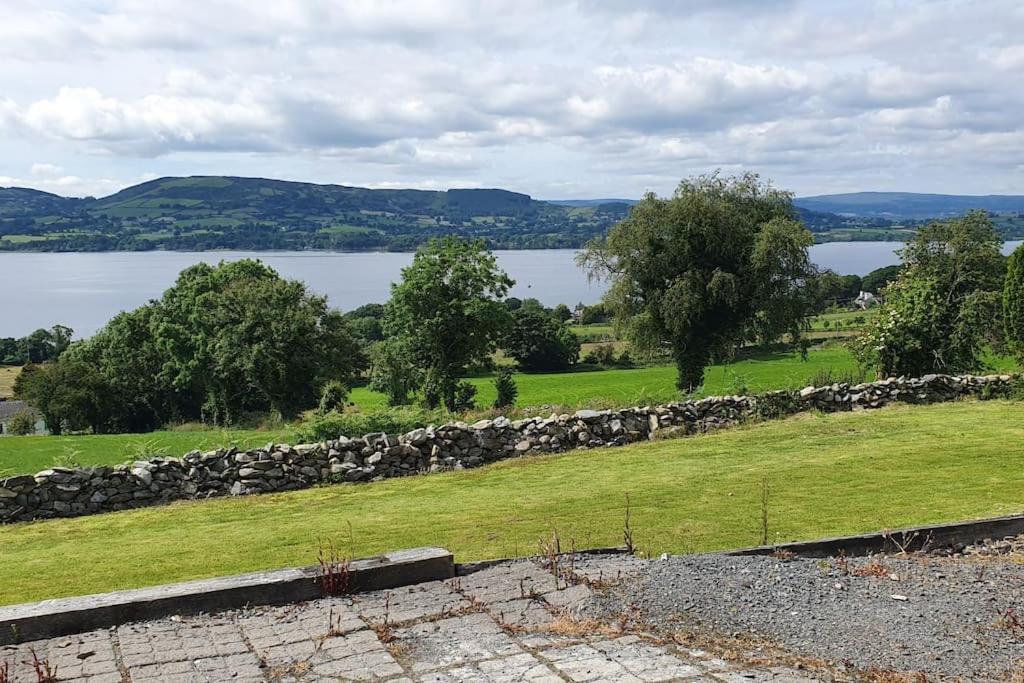 Cosy Self Contained Cottage With Stunning Views Killaloe Bagian luar foto
