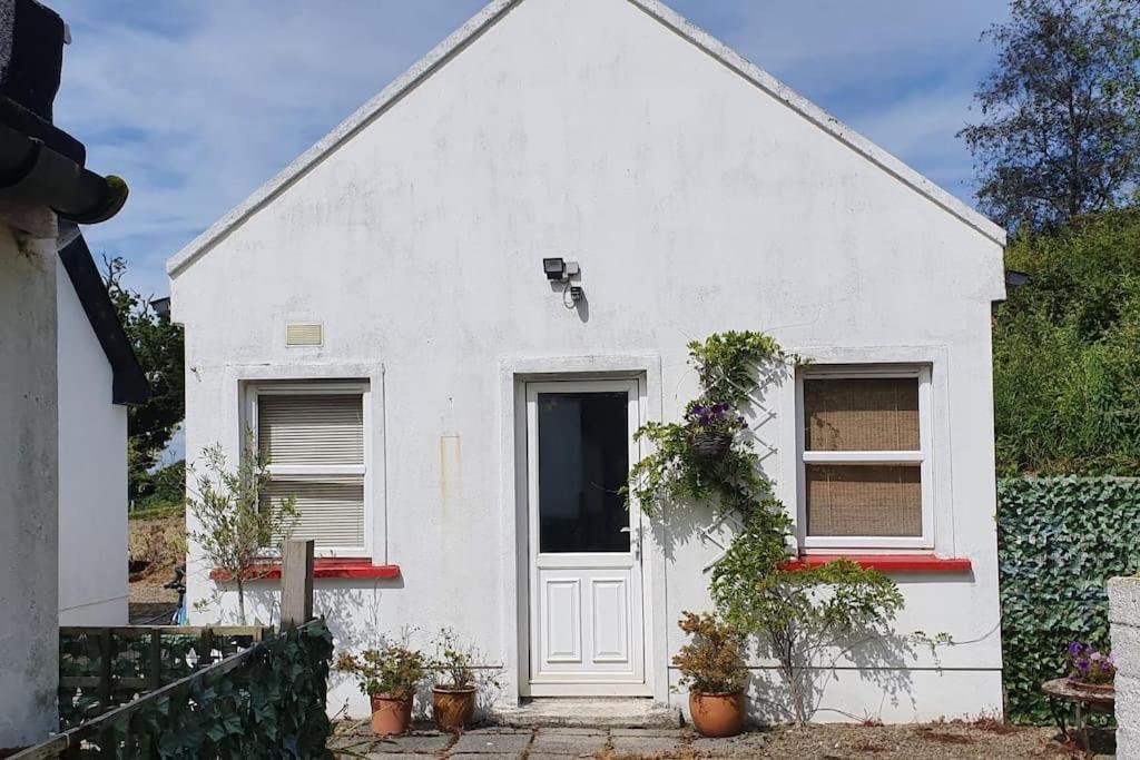 Cosy Self Contained Cottage With Stunning Views Killaloe Bagian luar foto