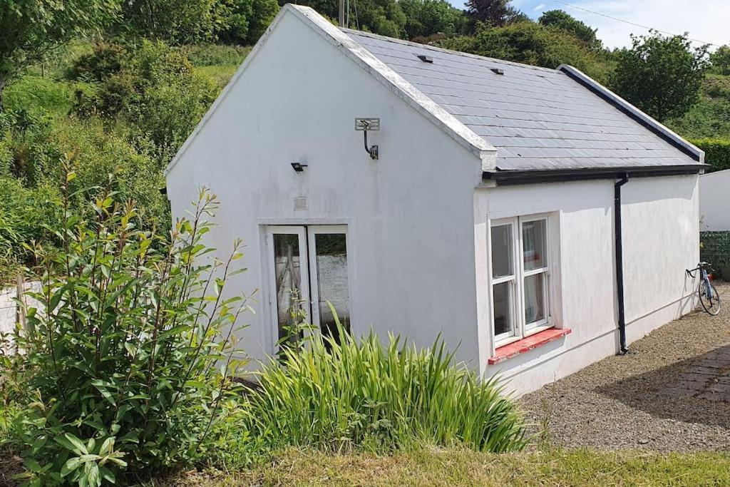 Cosy Self Contained Cottage With Stunning Views Killaloe Bagian luar foto
